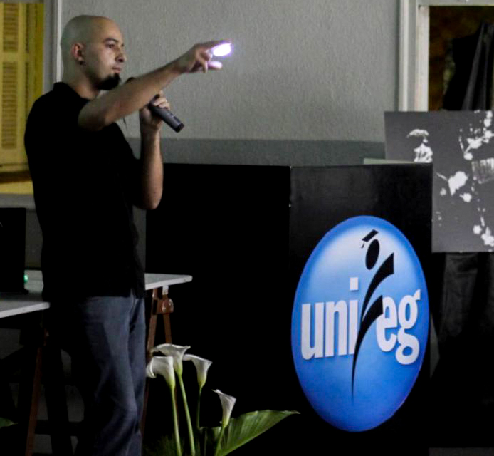 Palestra sobre Lightpaint na UNIFEG em Guaxupé/MG – 2012